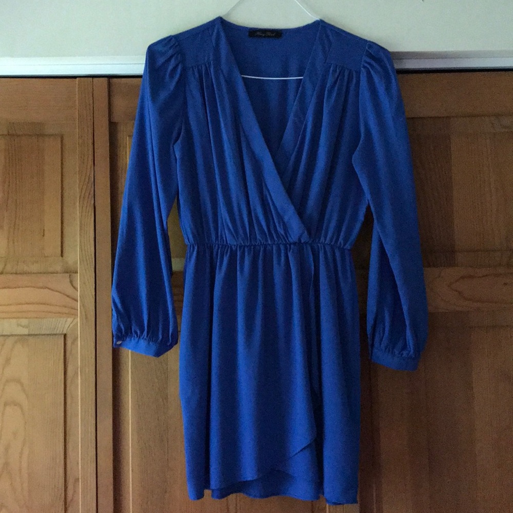 Long sleeved dress. Perfect wedding guest dress